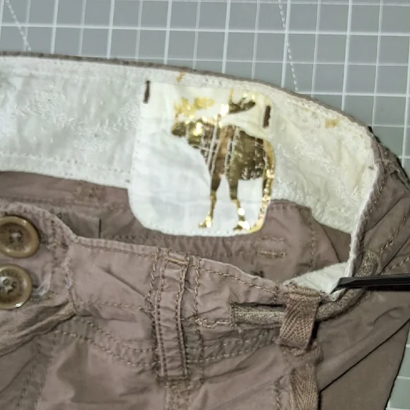 Cargo Capri Pants - Picture 6 of 7